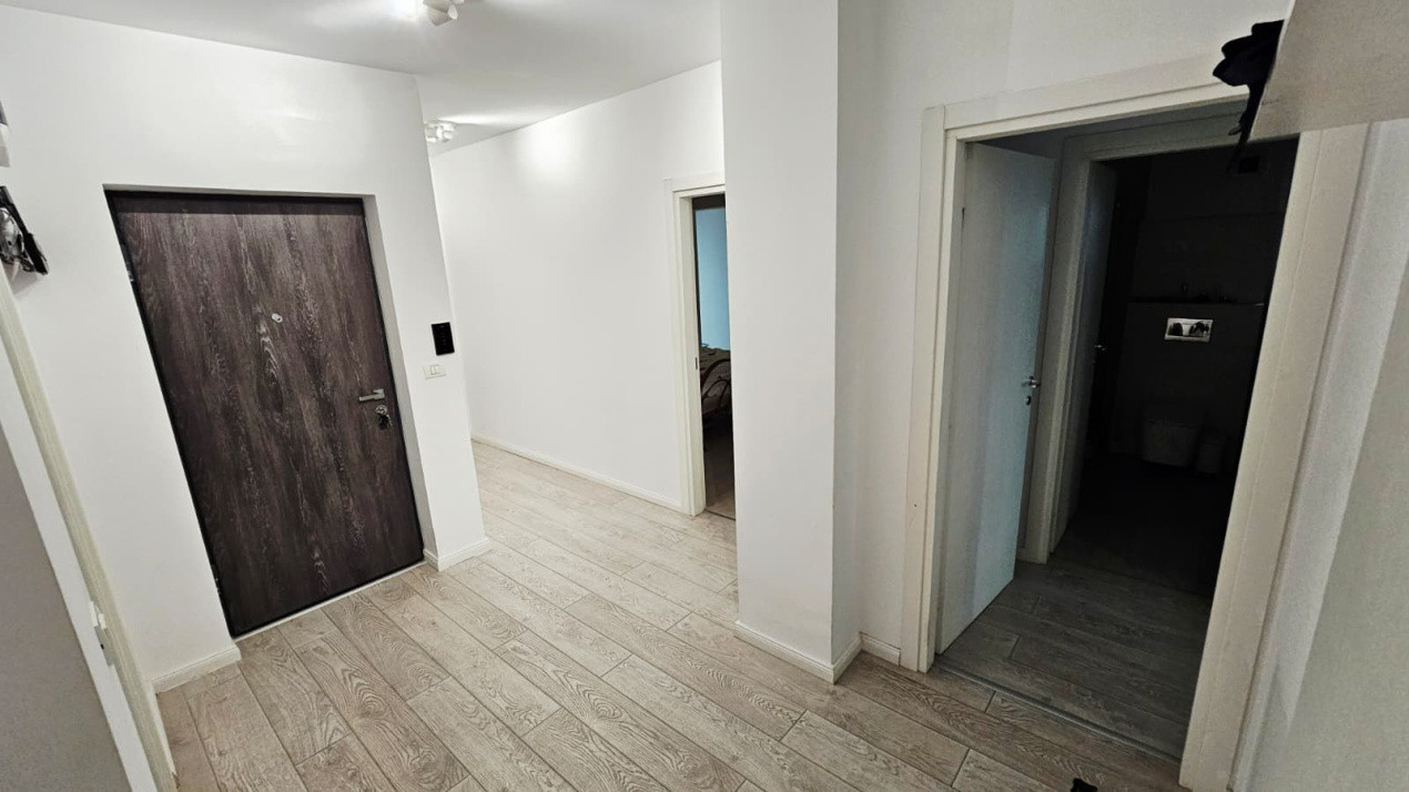 Apartament modern cu 4 camere, decomandat, în zona Pajura / Piața Presei Libere 