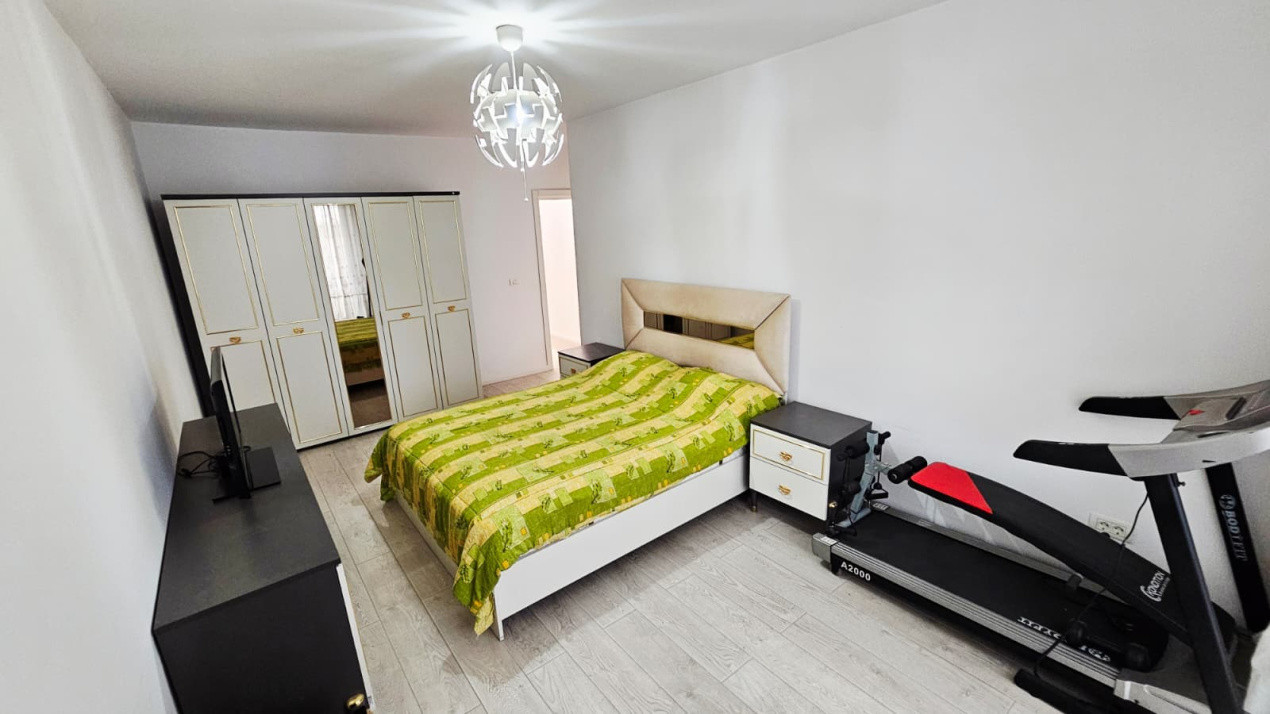 Apartament modern cu 4 camere, decomandat, în zona Pajura / Piața Presei Libere 