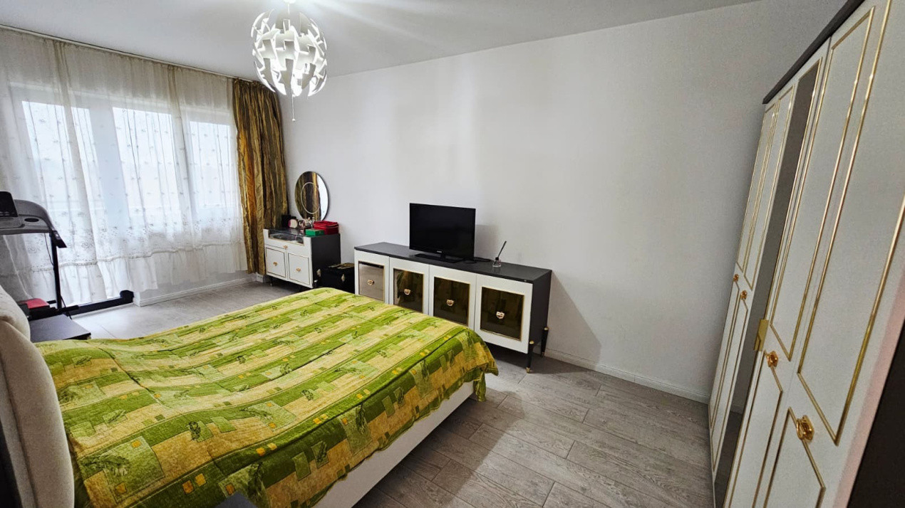 Apartament modern cu 4 camere, decomandat, în zona Pajura / Piața Presei Libere 