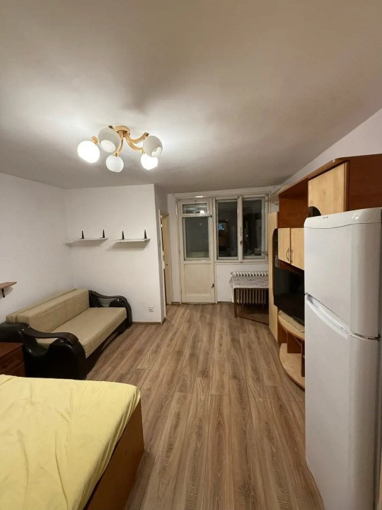 Garsoniera de vanzare-zona Drumul Taberei