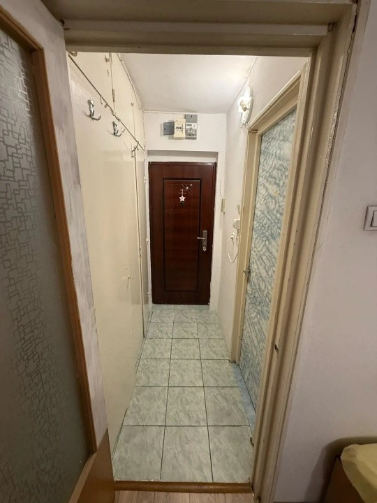 Garsoniera de vanzare-zona Drumul Taberei