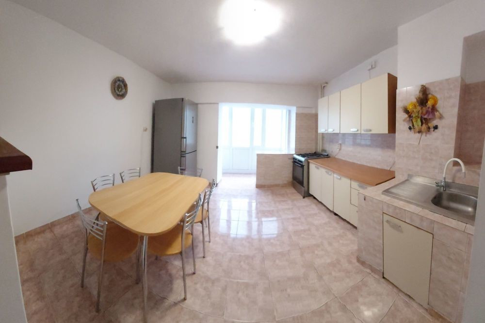 Apartament 4 camere -decomandat- Piata Unirii- Central 