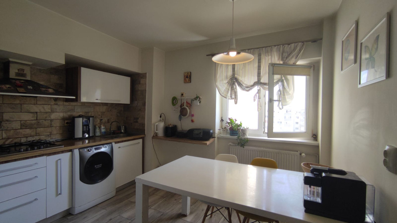 APARTAMENT 4 CAMERE STADIONUL NATIONAL-BASARABIEI