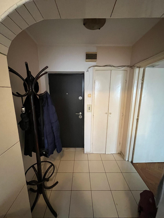 Apartament 3 camere - semidecomandat - Titan 