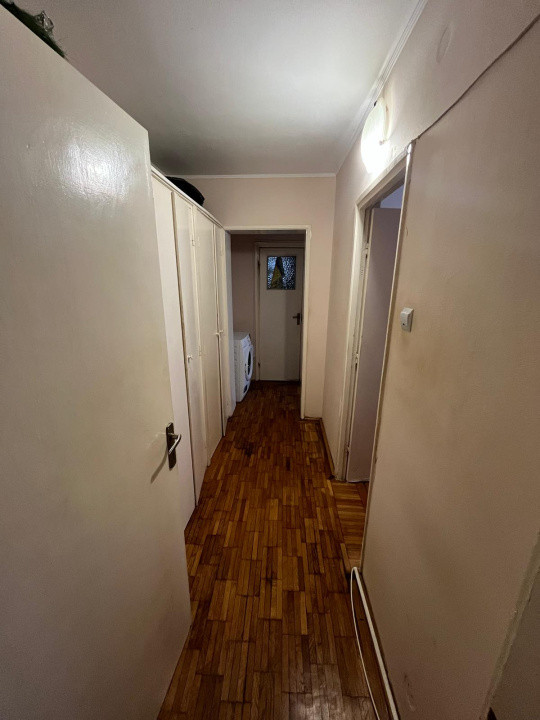 Apartament 3 camere - semidecomandat - Titan 