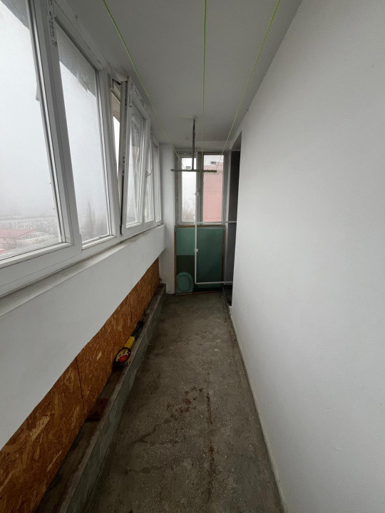 Apartament 3 camere - semidecomandat - Titan 