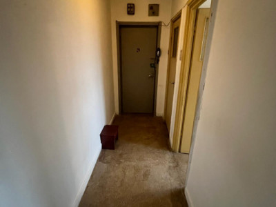 Apartament -3 camere - semidecomandat - Titan 