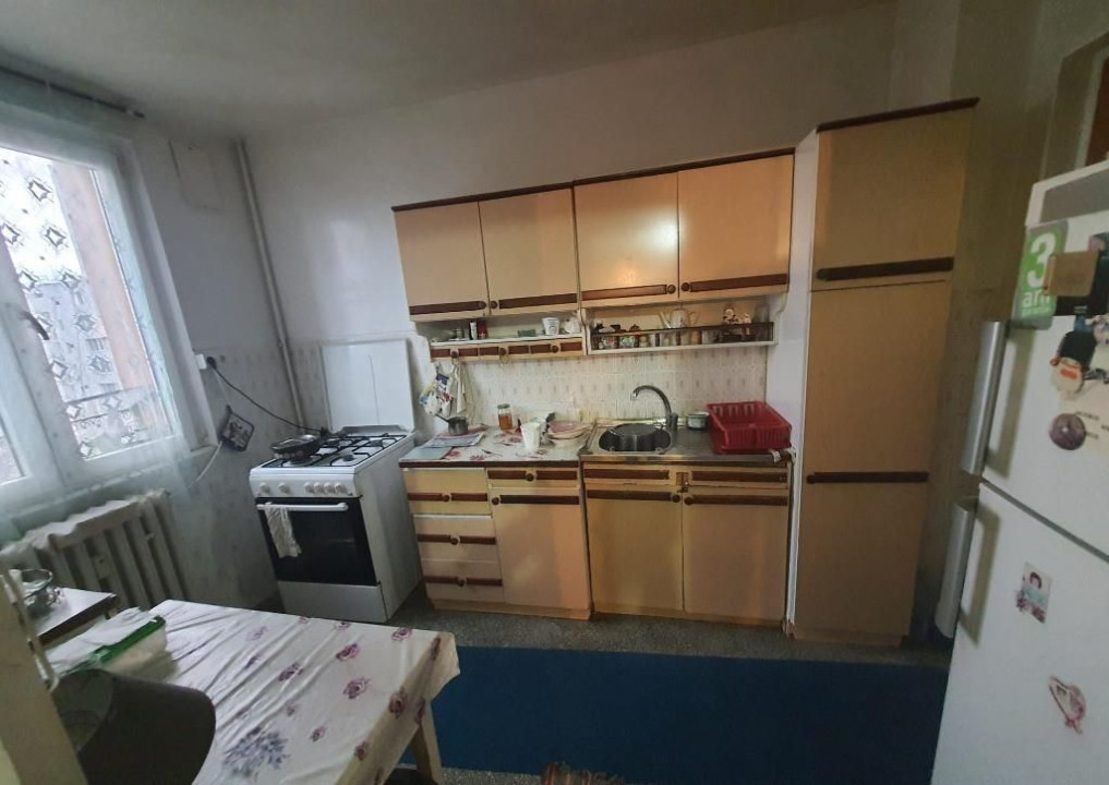 Apartamnt 2 camere decomandat etaj 9/10 zona Dristor