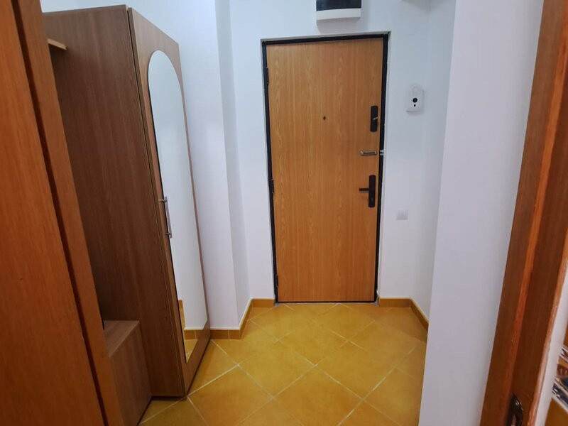 Apartament 3 camere , semidecomandat , Soseaua Mihai Bravu - Iancului