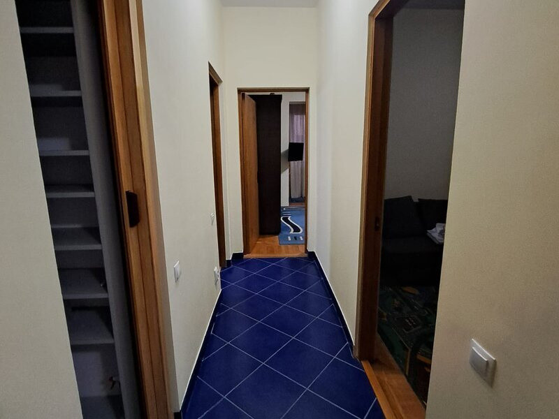 Apartament 3 camere , semidecomandat , Soseaua Mihai Bravu - Iancului