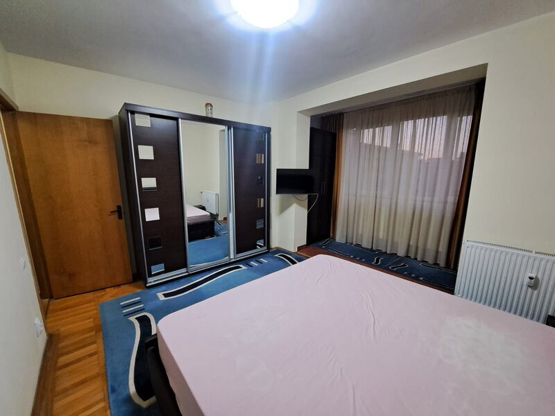 Apartament 3 camere , semidecomandat , Soseaua Mihai Bravu - Iancului