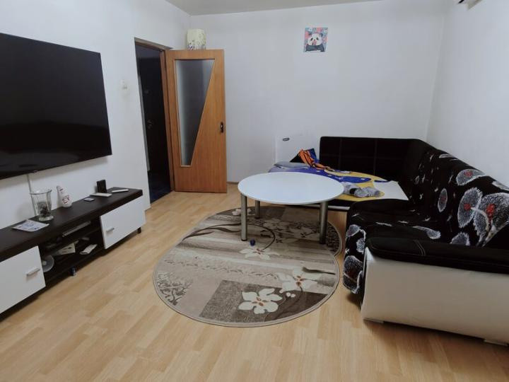 Apartament 3 camere APARATORII PATRIEI- SPIRU HARET