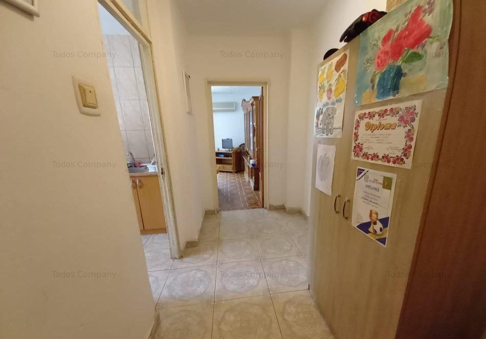 Apartament 3 camere- zona Panduri