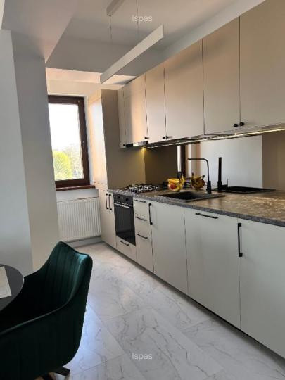 APARTAMENT 3 CAMERE PARCUL CAROL CU PARCARE SUBTERANA