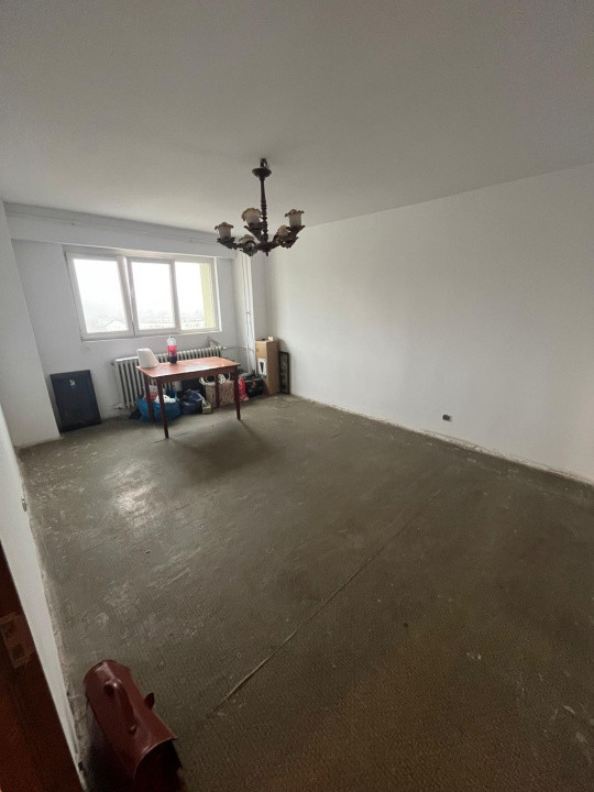 Apartament 3 camere - decomandat - Mihai Bravu