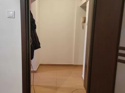 Apartament 2 camere - semidecomandat -Titan