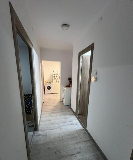 Apartament 2 camere - decomandat - Bulevardul 1 Decembrie