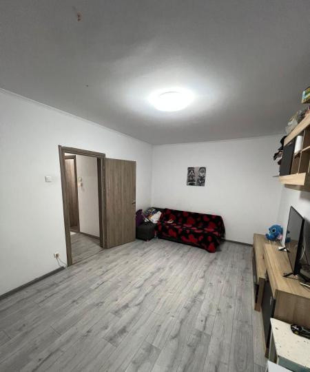 Apartament 2 camere - decomandat - Bulevardul 1 Decembrie