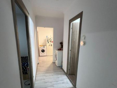 Apartament 2 camere - decomandat - Bulevardul 1 Decembrie