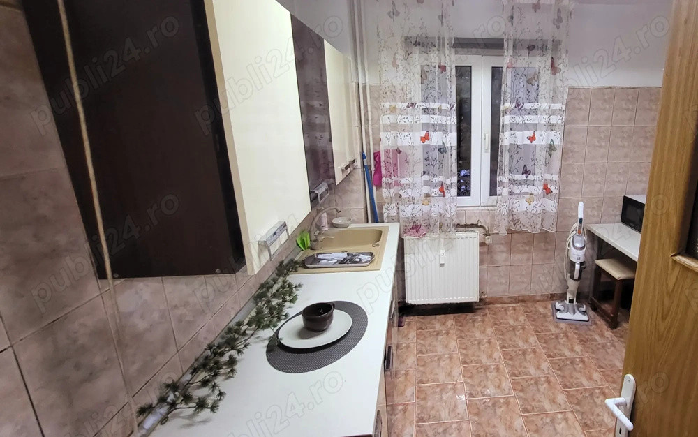 Apartament 4 camere - decomandat - Titan 