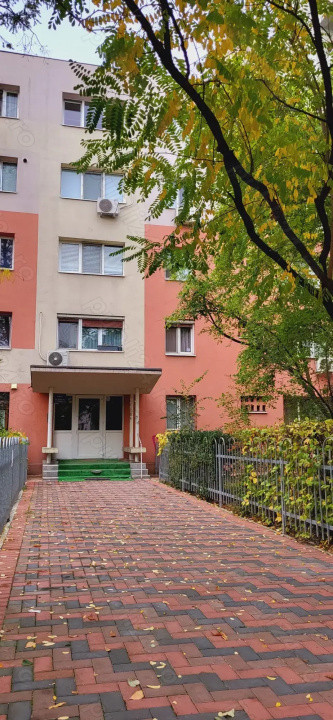 Apartament 4 camere - decomandat - Titan 