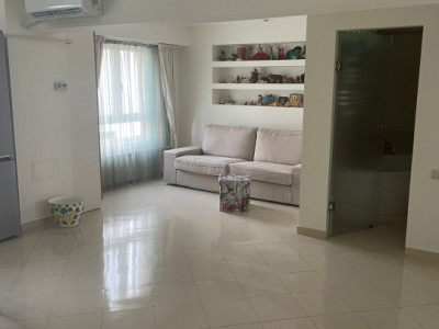 Apartament - 3 camere - decomandat-Str. Matei Basarab 