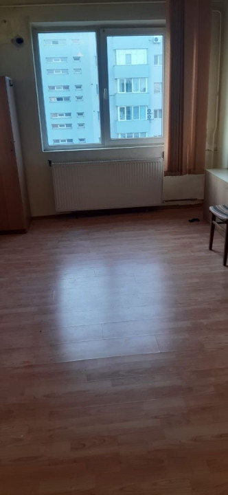 Apartament 3 camere - BLOC IN CURS DE ANVELOPARE - zona RAHOVA