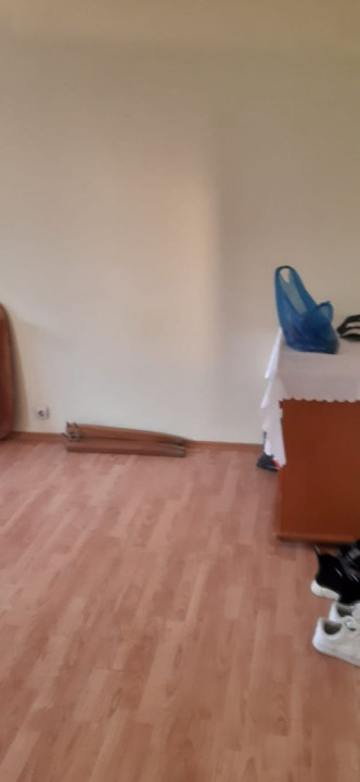 Apartament 3 camere - BLOC IN CURS DE ANVELOPARE - zona RAHOVA