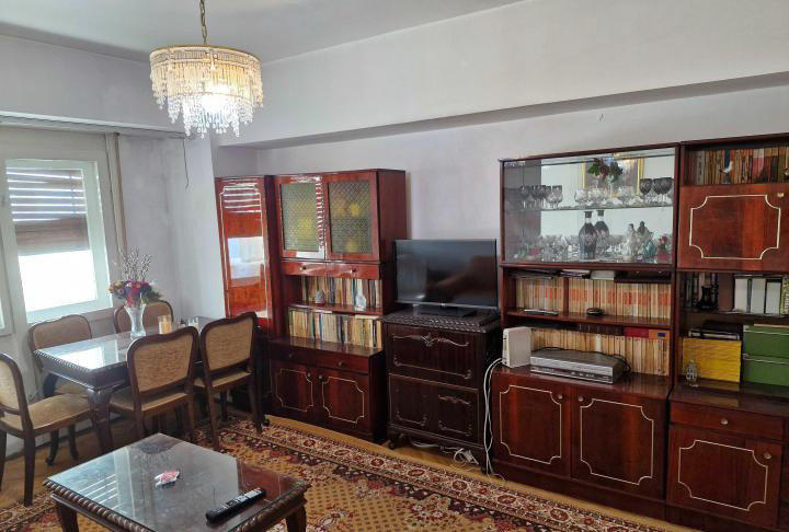 Apartament - 3 camere - decomandat - Ion Mihalache 