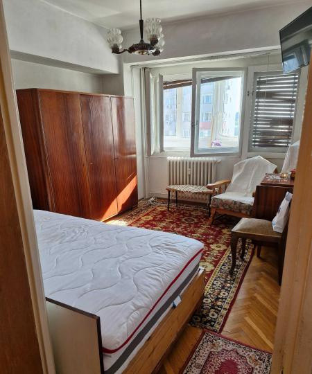 Apartament - 3 camere - decomandat - Ion Mihalache 