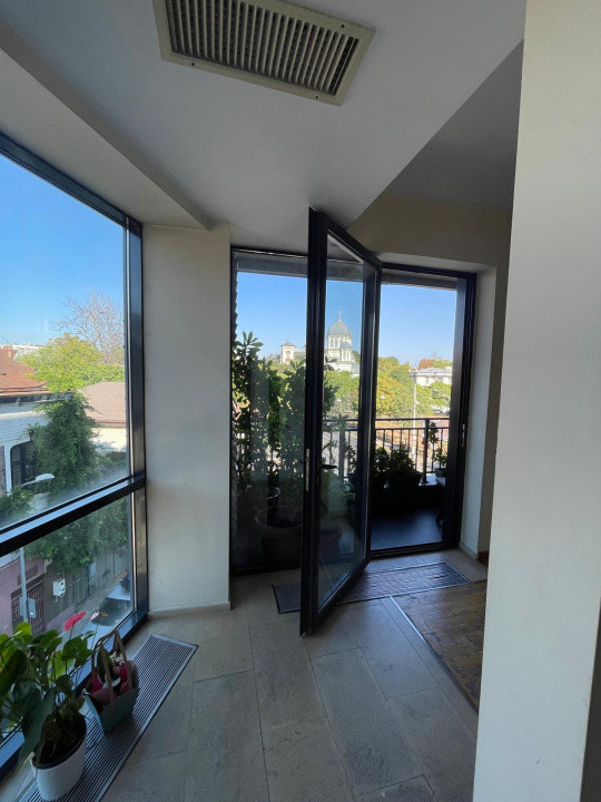 Apartament 3 camere open space – Zona Parcul Carol