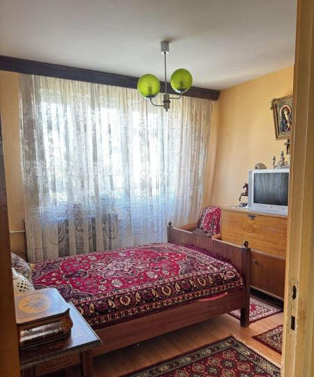 Apartament - 3 camere - semidecomandat - NIcolae Grigorescu 