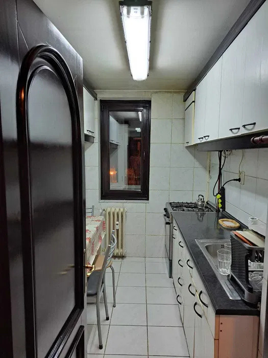 Apartament - 2 camere - semidecomandat - Sos Colentina 