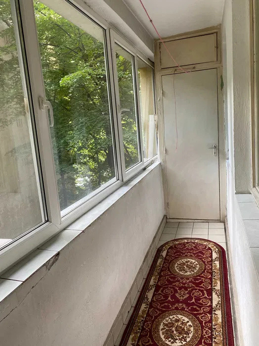 Apartament - 2 camere - semidecomandat - Sos Colentina 