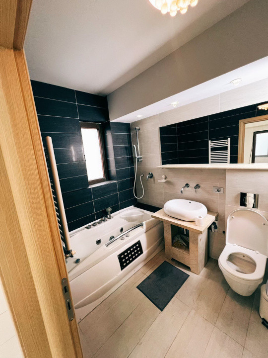 Apartament - 3 camere - decomandat - Calea Mosilor 