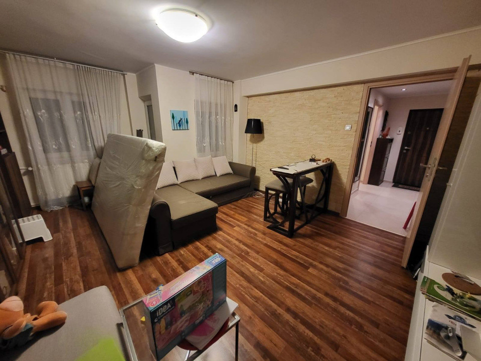 Apartament-3-camere-Hol-H-BRANCOVEANU-ORASELUL-COPIILOR