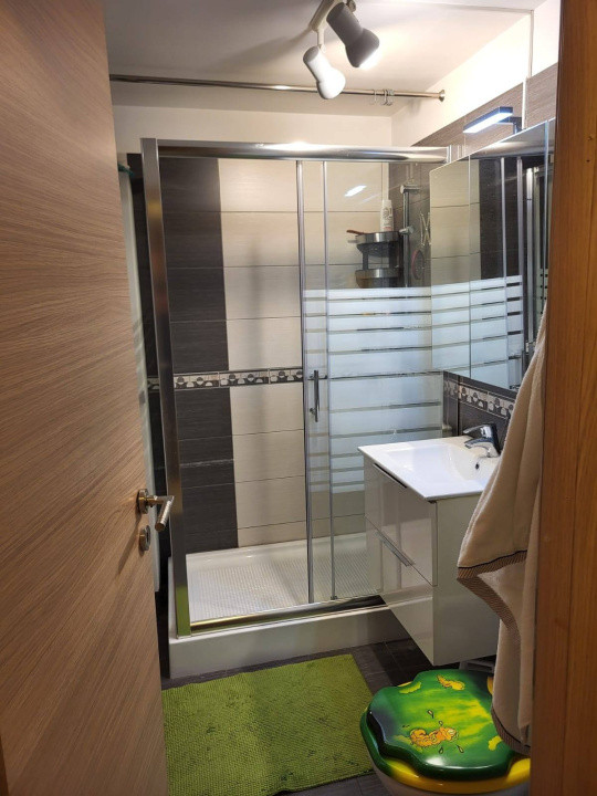 Apartament-3-camere-Hol-H-BRANCOVEANU-ORASELUL-COPIILOR