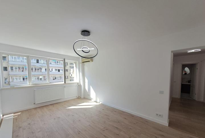 Apartament - 3 camere - semidecomandat - Obor 