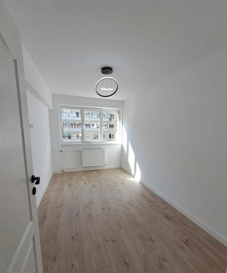 Apartament - 3 camere - semidecomandat - Obor 