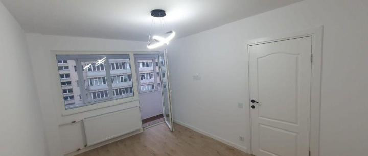 Apartament - 3 camere - semidecomandat - Obor 