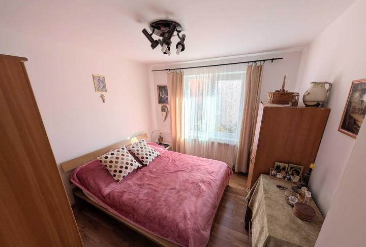 Apartament - 2 camere - decomandat - Calea Mosilor 