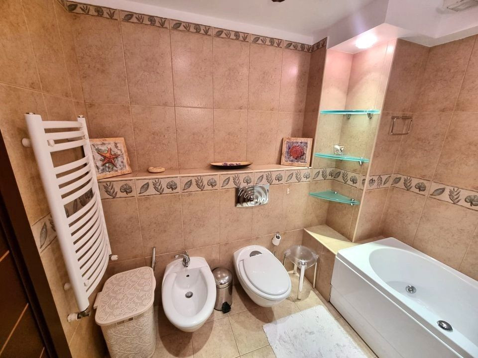 APARTAMENT DE 3 CAMERE, TERASA 98MP, PARCARE, SOSEAUA NORDULUI