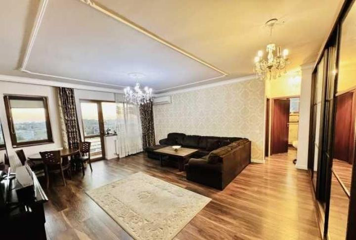 Apartament - 2 camere - semidecomandat - Vitan 