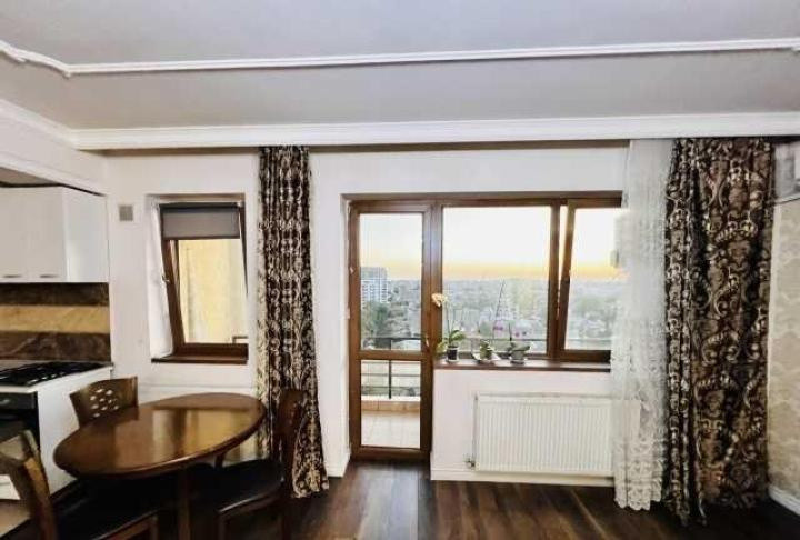 Apartament - 2 camere - semidecomandat - Vitan 