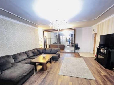 Apartament - 2 camere - semidecomandat - Vitan 