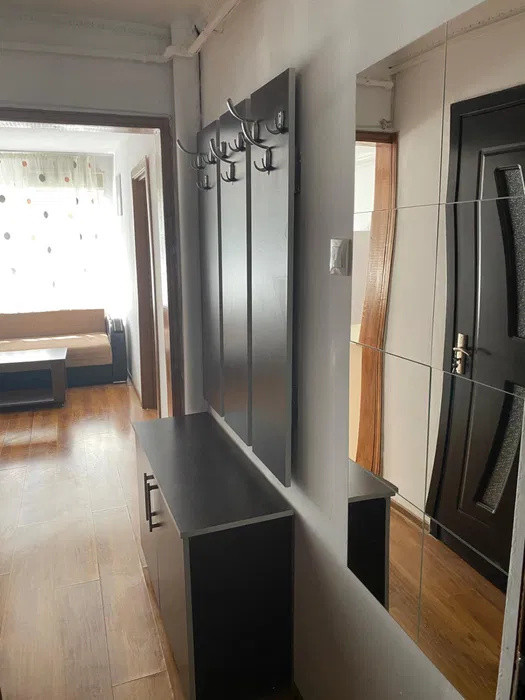 Apartament - 2 camere - decomandat - Vitan 