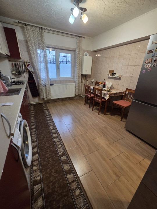 Apartament 2 camere decomandat metrou Brancoveanu- centrala propie