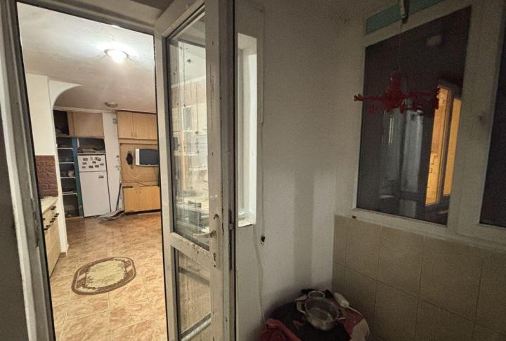 Apartament - 3 camere - decomandat - Iancului 