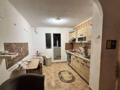 Apartament - 3 camere - decomandat - Iancului 