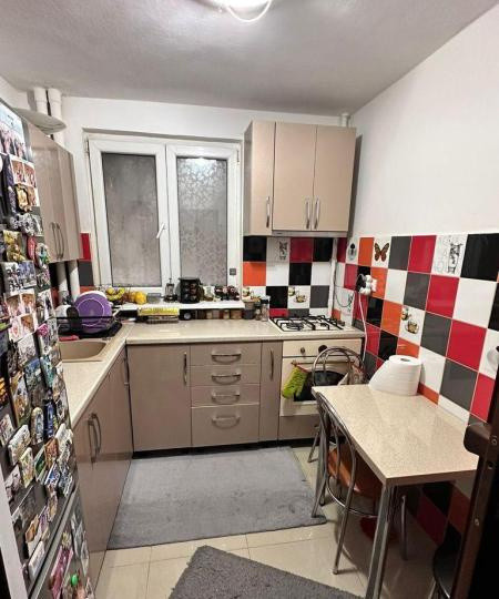 Apartament - 3 camere - decomandat - Obor 